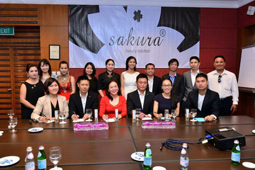 Bác sĩ Huệ họp mặt đại diện Sakura Nhật Bản