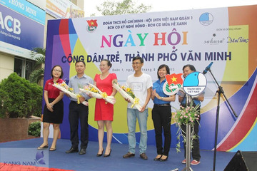 Dr. Huệ tham dự ngày hội Công dân trẻ, thành phố văn minh