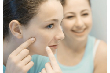 Giá điều trị mụn bọc tại Điều trị mụn Dr. Huệ