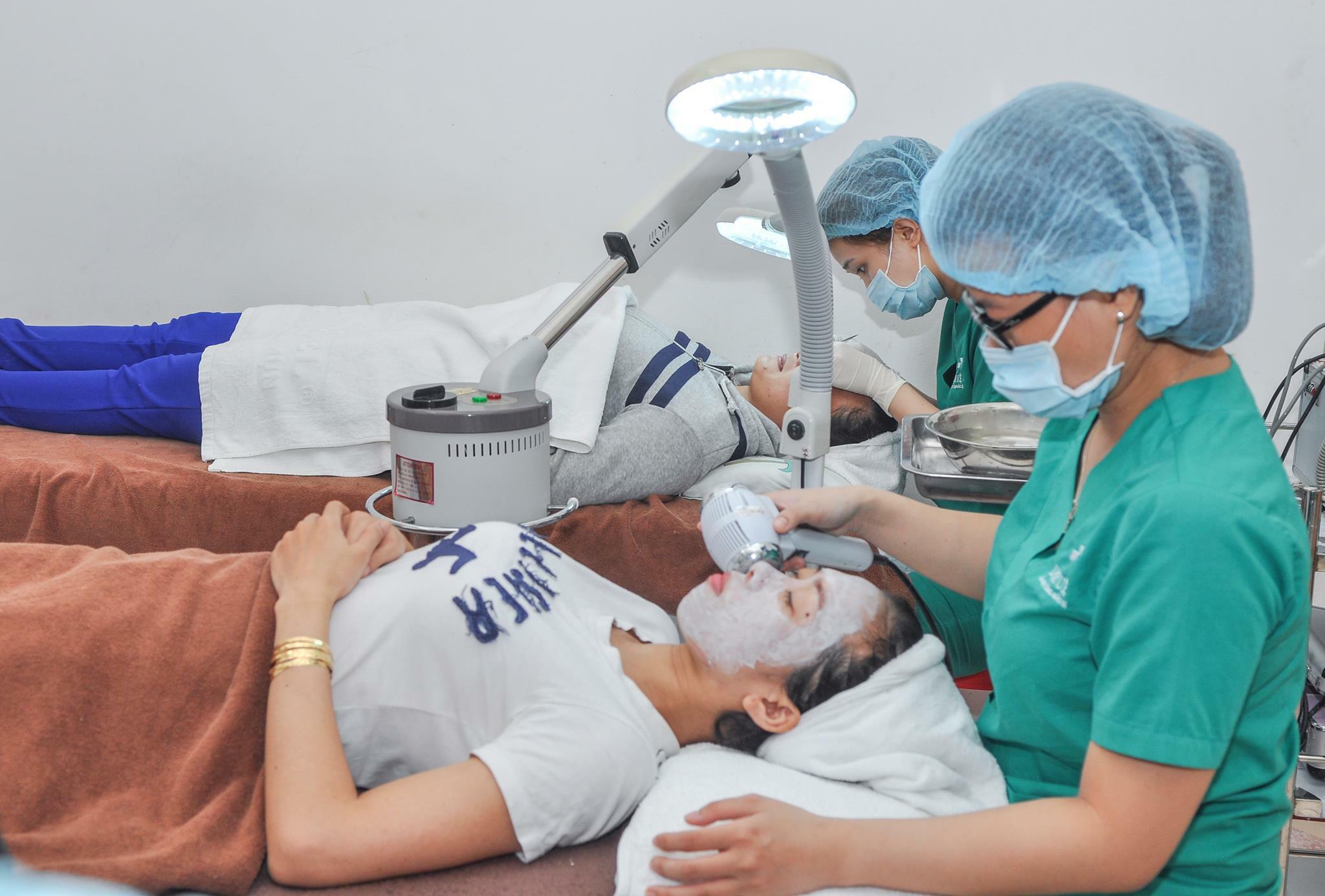 Giải pháp điều trị mụn hiệu quả cho những ai gặp rắc rối về mụn lâu năm?