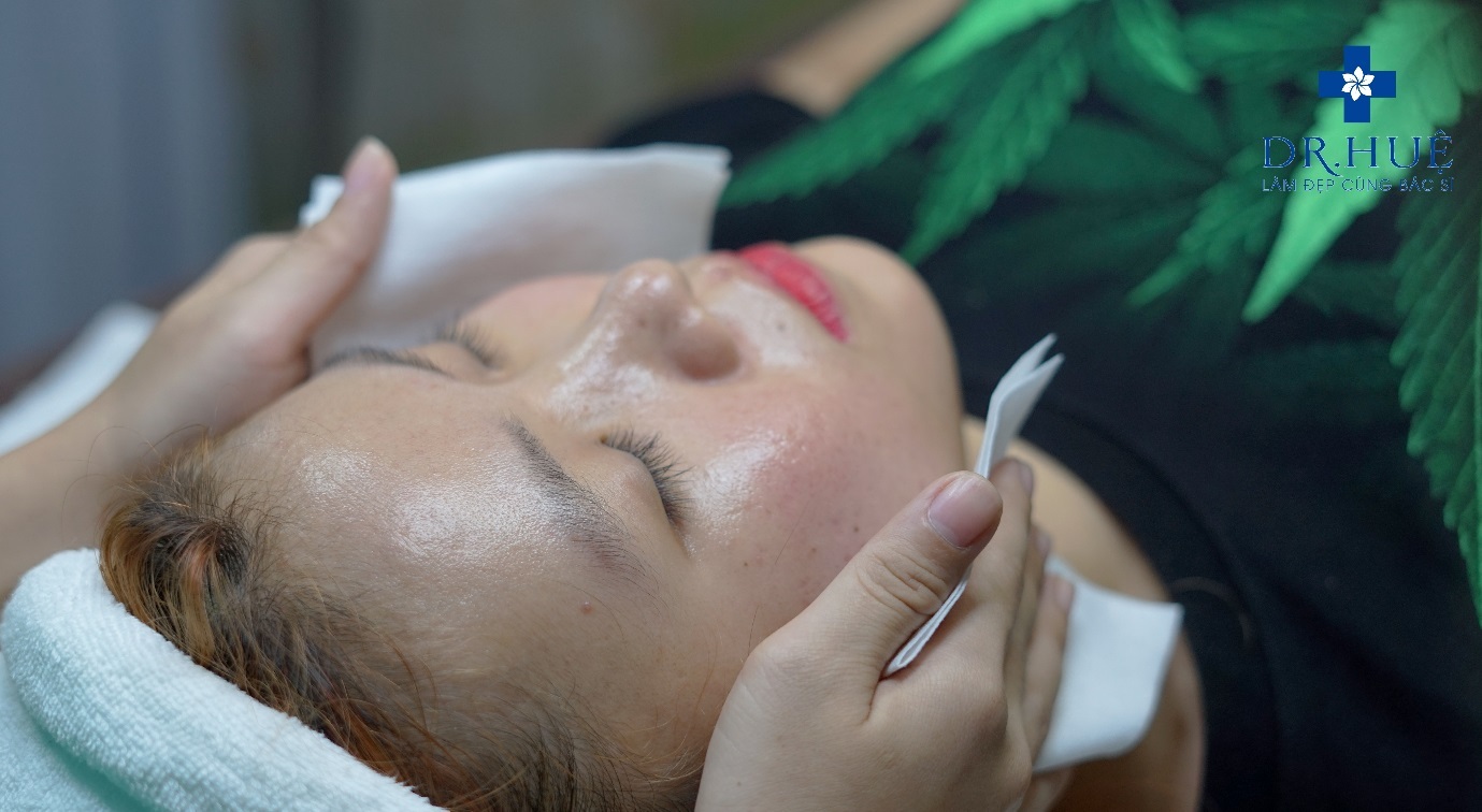 Điện di chăm sóc da mặt có bị tê da mặt không có tốt hiệu quả không?