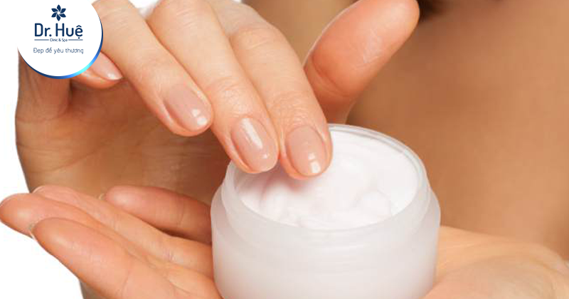 Nguyên nhân, cách chữa dị ứng mỹ phẩm nổi mụn trên mặt nhanh nhất