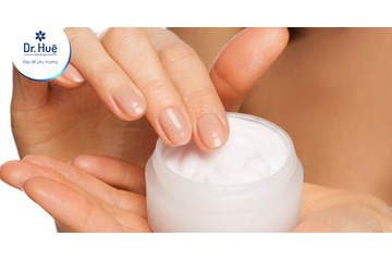 Nguyên nhân, cách chữa dị ứng mỹ phẩm nổi mụn trên mặt nhanh nhất