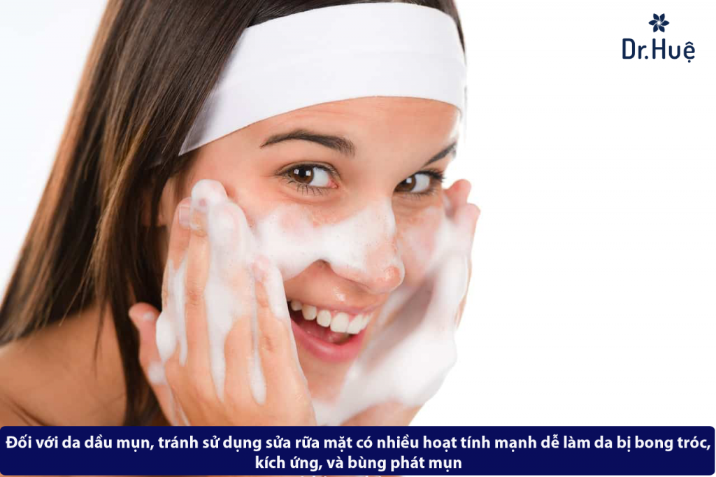 Những cách chăm sóc da mặt bị mụn và nhờn hiệu quả tại nhà.