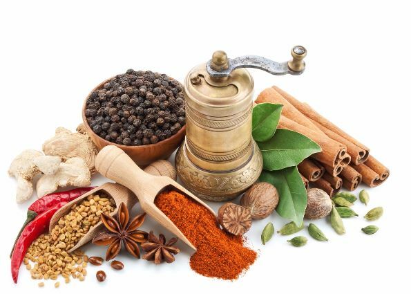 Những thực phẩm nóng dễ sinh mụn cho bạn