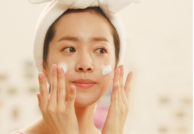 Sài Gòn nắng nóng bất thường, bạn đã làm gì để bảo vệ da?
