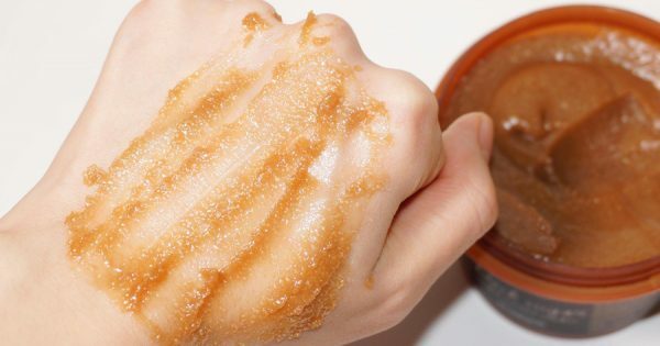 Sữa rửa mặt tẩy tế bào chết loại nào tốt nhất hiện nay