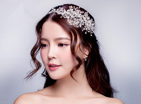 Thực hiện ngay bí quyết làm đẹp da của hoa hậu